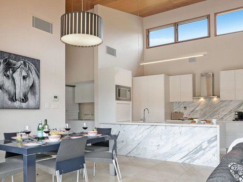 Casa Sul Lago - Quite Simply A Very Special Place - Lismore Accommodation 3