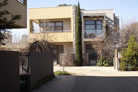 Central Shepparton Apartments - Lismore Accommodation 0