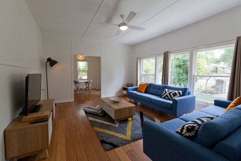 Charlie's Beach House - Lismore Accommodation 0