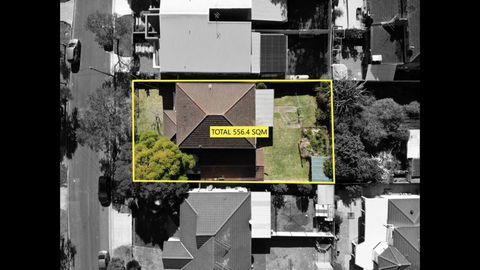 Charming Home In Sydney - Lismore Accommodation 3