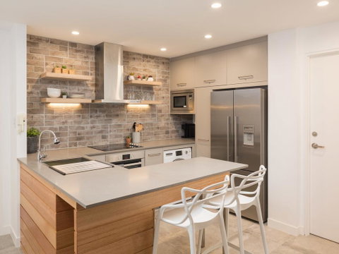 Chevron Sails - Lismore Accommodation 1