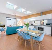 Chic East Sydney Pad - Lismore Accommodation