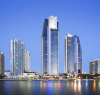 Circle On Cavill Ocean Views In The Heart of Paradise - Lismore Accommodation
