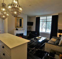 City Life Apartment-full kitchen  separate bedroom - Lismore Accommodation