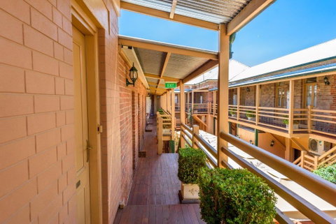 Cobb & Co Court Boutique Hotel - Lismore Accommodation 1
