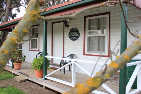 Coonawarra's Pyrus Cottage - Lismore Accommodation 0