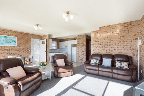 Crystal Waters Unit 2 - Lismore Accommodation 3