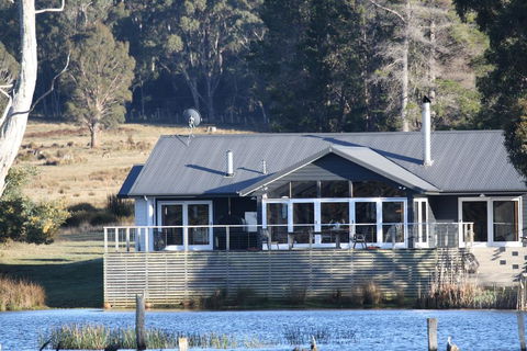Currawong Lakes Tasmania - Lismore Accommodation 0