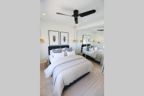 D'Luxe Designer Den Bondi-Ocean View Apartment - Lismore Accommodation 2