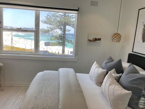 D'Luxe Designer Den Bondi-Ocean View Apartment - Lismore Accommodation 0