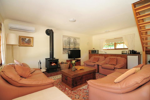 Daisy Cottage - Lismore Accommodation 2