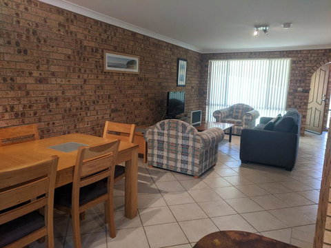 DAVIES STREET 3/14 MOLLYMOOK - Lismore Accommodation 1