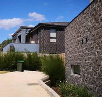 Delicate and Peaceful Bundoora Townhouse 11 - Lismore Accommodation