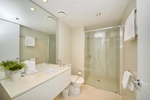 Deluxe Private Apartment In Surfers Paradise - Lismore Accommodation 0