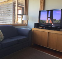 Dolphin Beach House - Lismore Accommodation