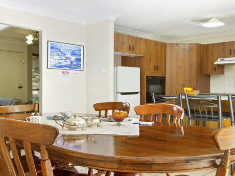 Dolphin Cottage - In The Heart Of Callala Beach - Lismore Accommodation 2