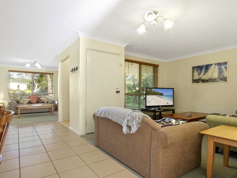 Dolphin Cottage - In The Heart Of Callala Beach - Lismore Accommodation 1