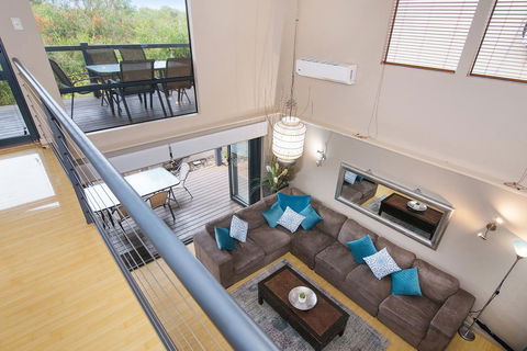 Dunsborough Deluxe Retreat - Lismore Accommodation 2