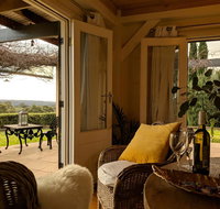 El Camino country cottage with terrace and stunning views - Lismore Accommodation