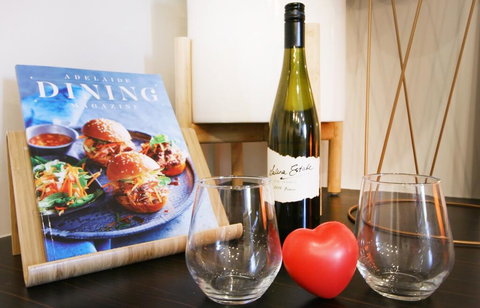 EROS City Fringe - Wifi, Wine, Netflix, Pets OK And Park Views! - Lismore Accommodation 2