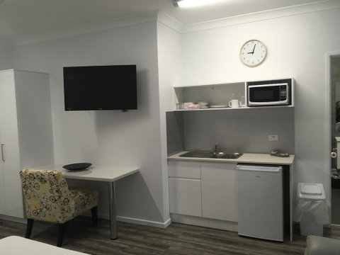 Escape On Lake - Lismore Accommodation 1