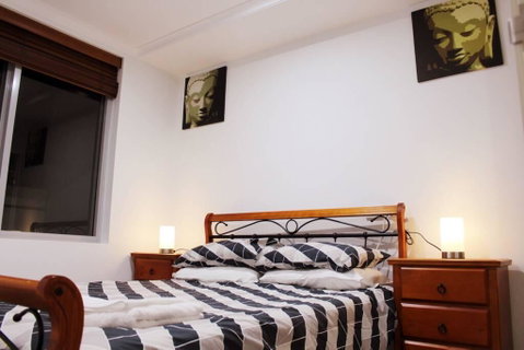 Executively Styled 2 Bed, 2 Bath, Perfect Location - Lismore Accommodation 3