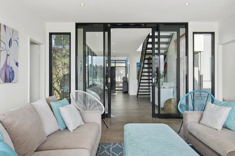 Fabulous Home - Families Only - Lismore Accommodation 2