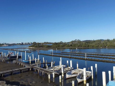 Fairholme 5, Opposite Lake - Lismore Accommodation 2