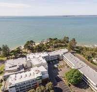 FAMILY ISLAND GETAWAY - BEACHFRONT APARTMENT - Lismore Accommodation