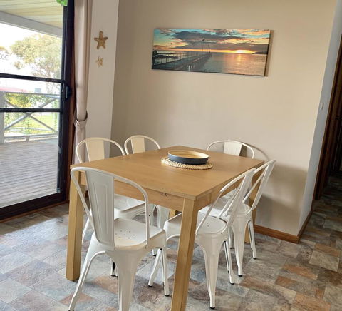 Fareview Beach House - Lismore Accommodation 3