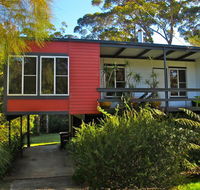 Finisterre Beach House - Lismore Accommodation