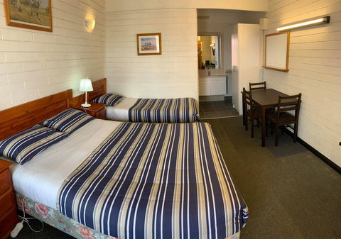 Finley Motel - Lismore Accommodation 1
