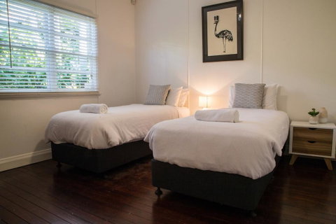 Frankie's Beach House - Lismore Accommodation 2