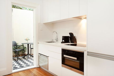 Funky Inner West Studio With Patio, 20 Min From CBD - Lismore Accommodation 3