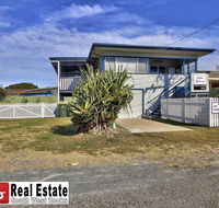 Gillies Getaway at South West Rocks - Lismore Accommodation