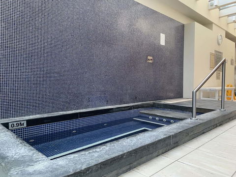 GLENELG Five Stars - Lismore Accommodation 2