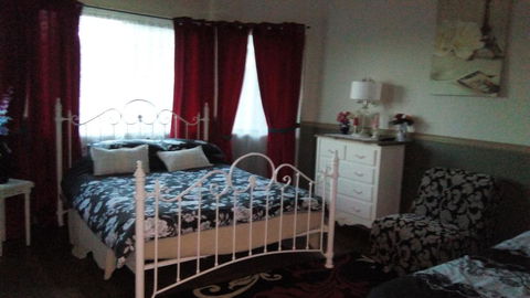 GOLDEN LACE B&B - Lismore Accommodation 1