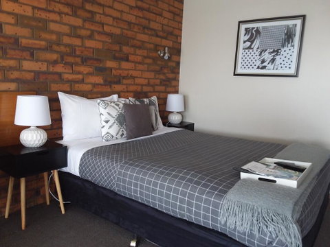 Golden Palms Motel - Lismore Accommodation 2