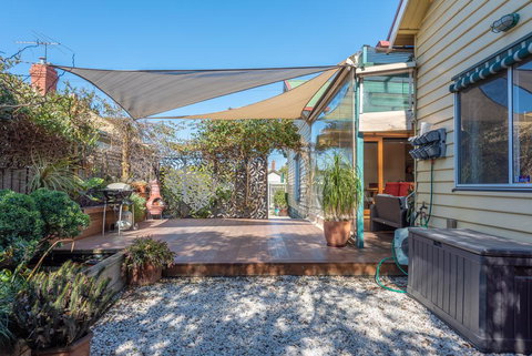 Gorgeous Family Retreat - Lismore Accommodation 1