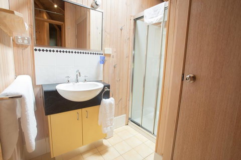 Grampians Chalets - Lismore Accommodation 2