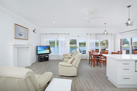 Harbour Lights - Lismore Accommodation 3