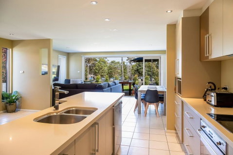HARBOUR LIGHTS - Ulladulla - Lismore Accommodation 3