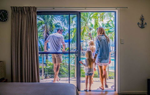 Hinchinbrook Resorts - Lismore Accommodation 2