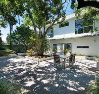 HOLIDAY HOME - 6 BEDROOMS CLOSE TO TOWN - Lismore Accommodation