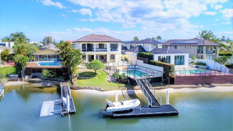 Holidays House Almafi Drive Surfers Paradise - Lismore Accommodation 0