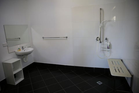 Honeybee - Country Accommodation - Lismore Accommodation 2