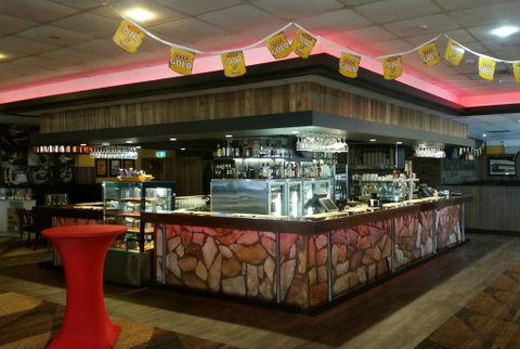 Isa Hotel - Lismore Accommodation 3