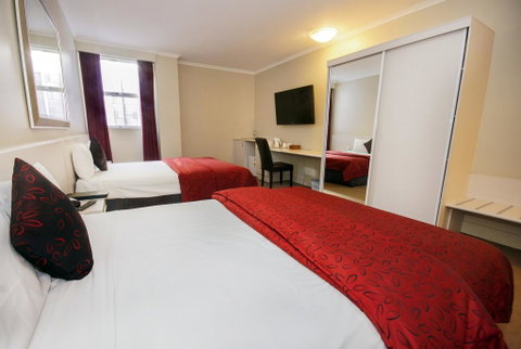 Isa Hotel - Lismore Accommodation 2