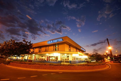 Isa Hotel - Lismore Accommodation 0