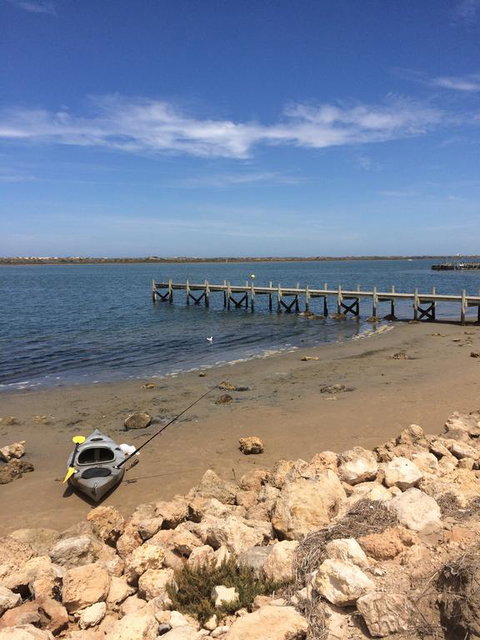 Island Waterfront Getaway - WiFi - Lismore Accommodation 3